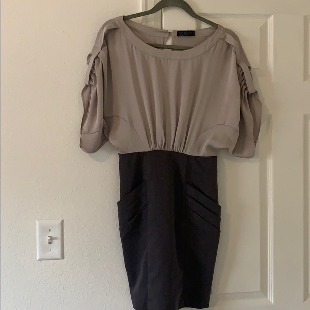 S METRO PARK dress keyhole back W/ POCKETS!!